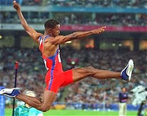 Iv&aacute;n Pedroso, Salto largo